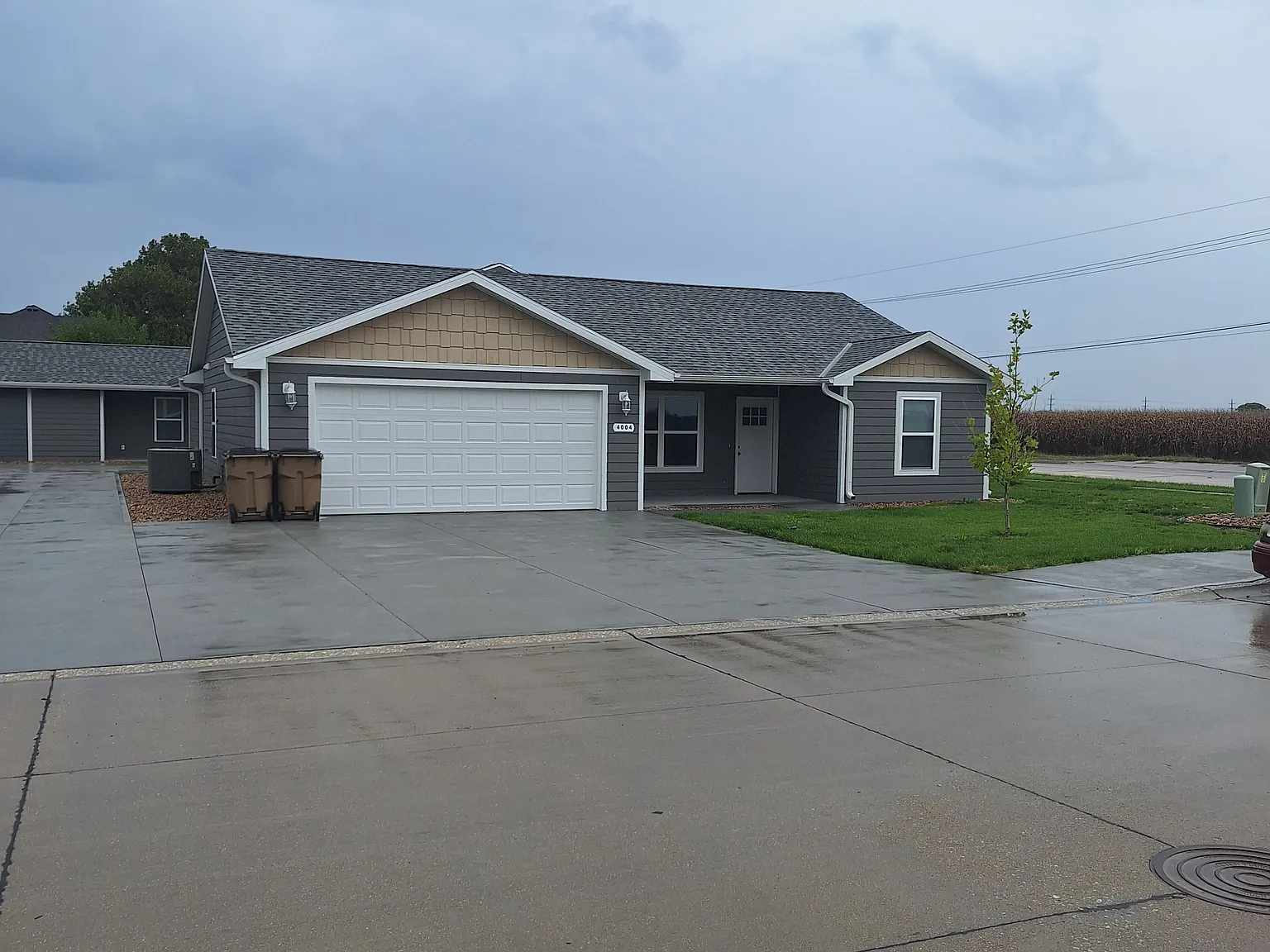 3 bed, 1570 sqft, $1,950 — Photo 2