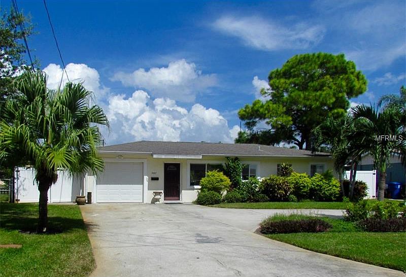 1st image of 9497 Sun Isle Dr NE