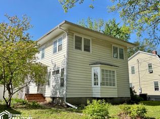 306 W Madison Ave, Fairfield, IA 52556