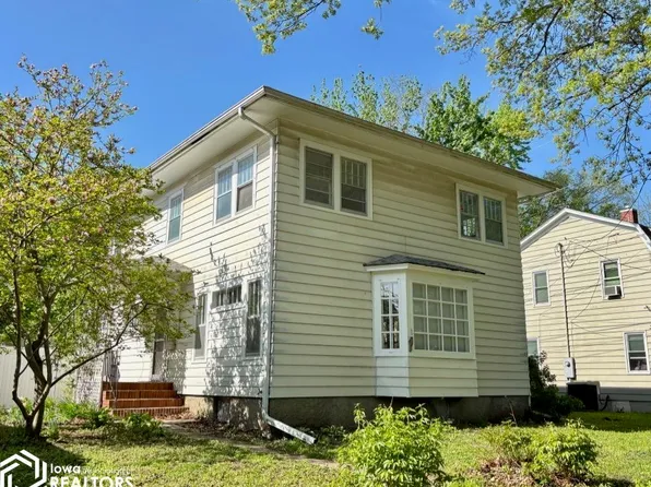 306 W Madison Ave, Fairfield, IA 52556