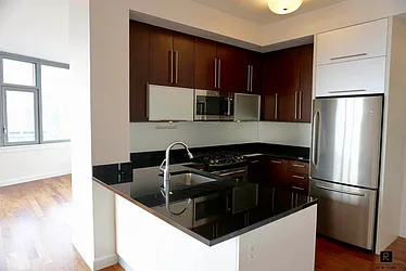 Rented by R New York