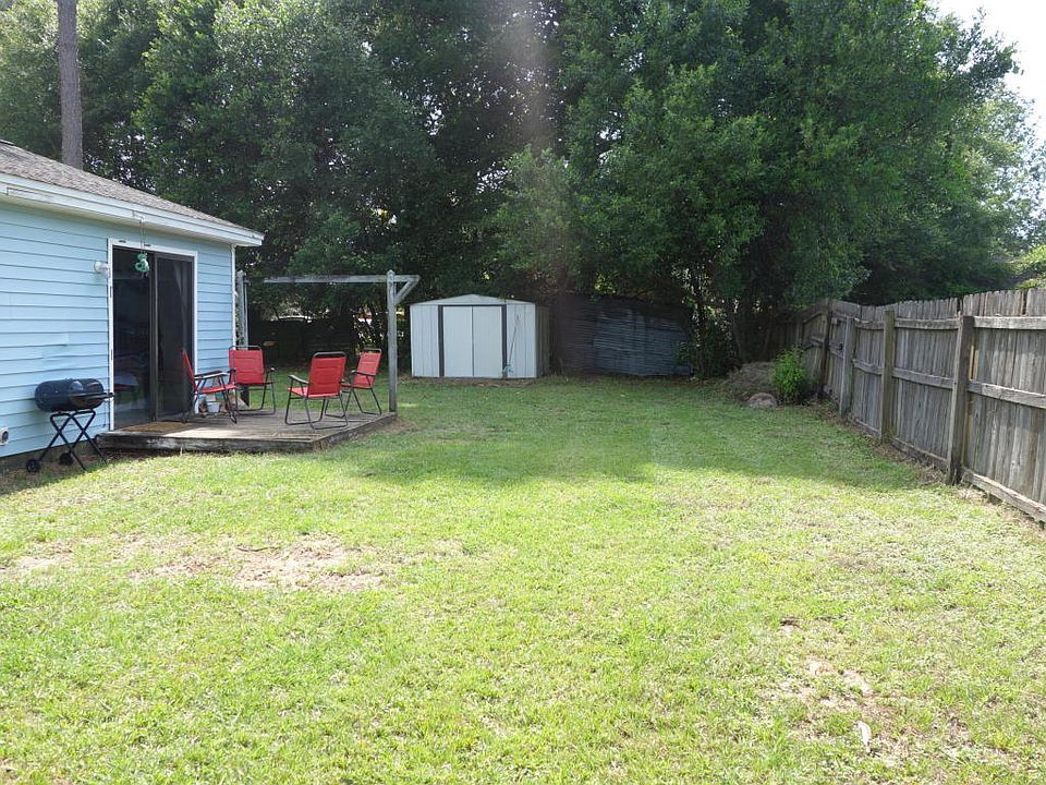 2nd image of 210 Tower Rd