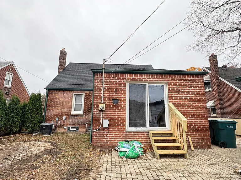 2625 Walnut St — Photo 19