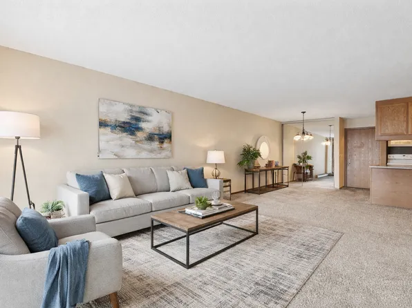 4680 Tower St SE APT 112, Prior Lake, MN 55372