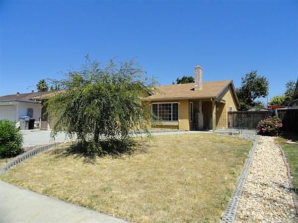 1st image of 2492 Roslyn Ct
