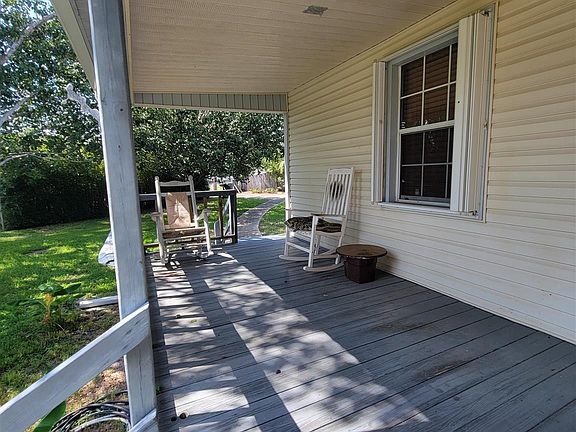 4th image of 113 Reed Rd