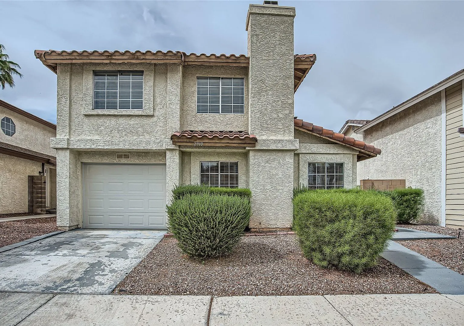 3 Bedroom Home in Green Valley! — Photo 1