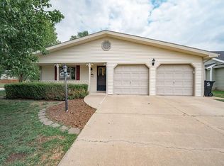 1401 Meyer Dr, Salina, KS 67401