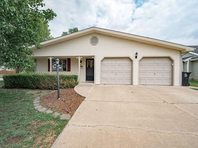 1401 Meyer Dr, Salina, KS, 67401