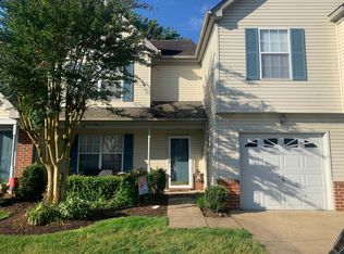 213 N Hill Ln, Chesapeake, VA 23322