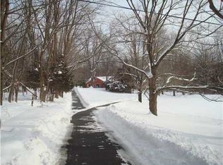 350 Bull Mills Rd, Chester, NY 10918