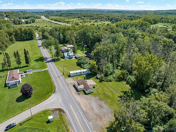 5th image of 8460 Old River Rd