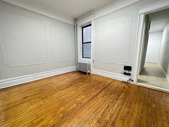 4th image of 111 15th St APT 1
