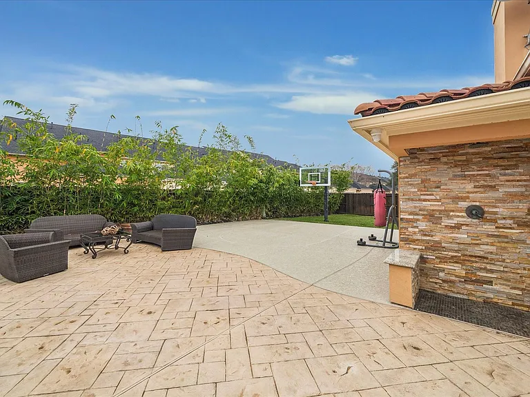 14339 Shadow Garden Ln — Photo 9
