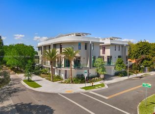 2501 SW 27th St #2, Miami, FL 33133