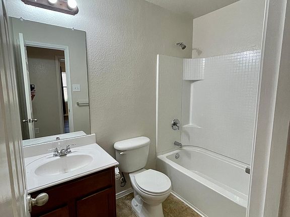 2nd image of 402 Blue Sage Dr