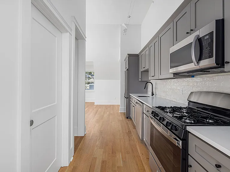 291 Governor St #302 — Photo 10