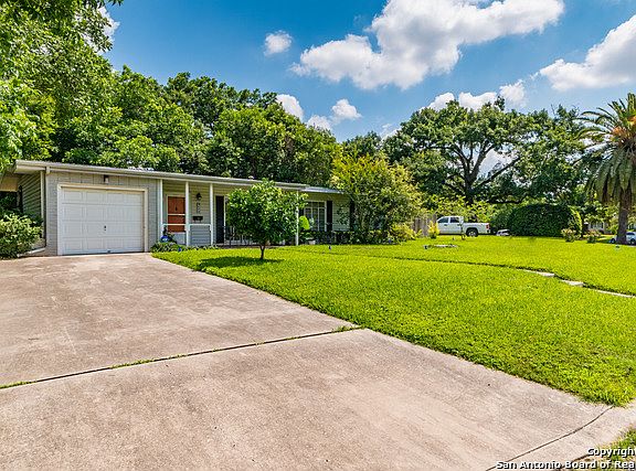 3rd image of 523 Byrnes Dr