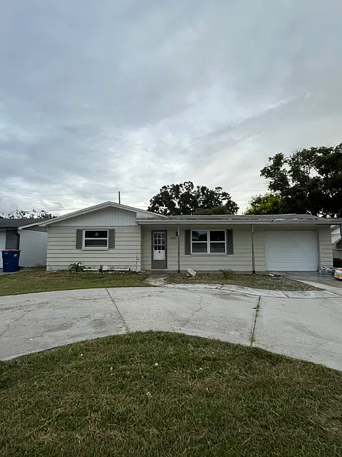 2 bed, 1068 sqft, $1,445 — Photo 1