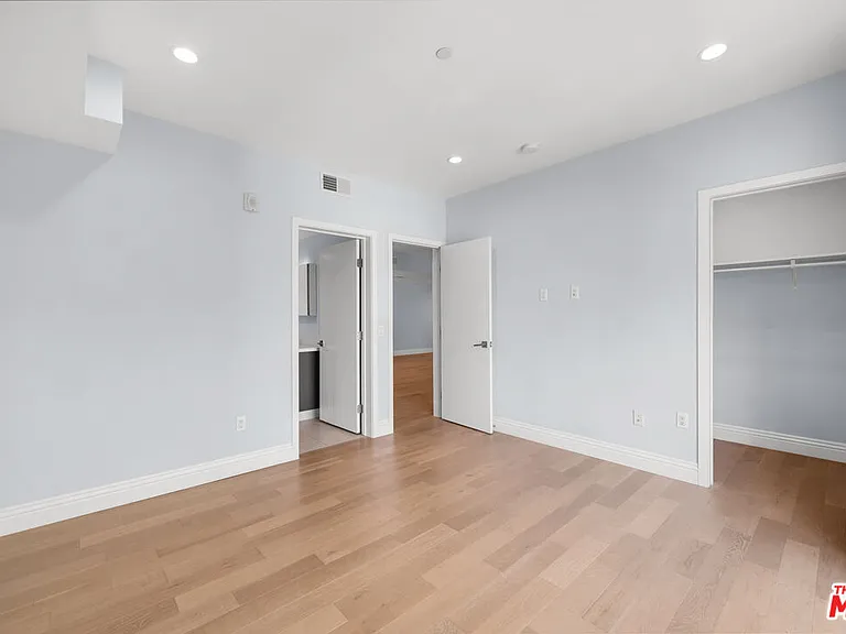 2939 W Leeward Ave #407 — Photo 14
