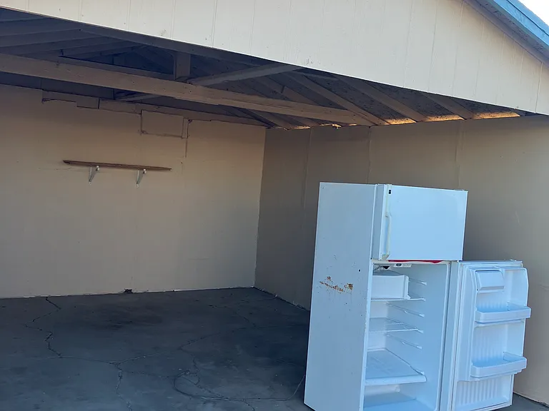 1631 N Riverview Blvd — Photo 2