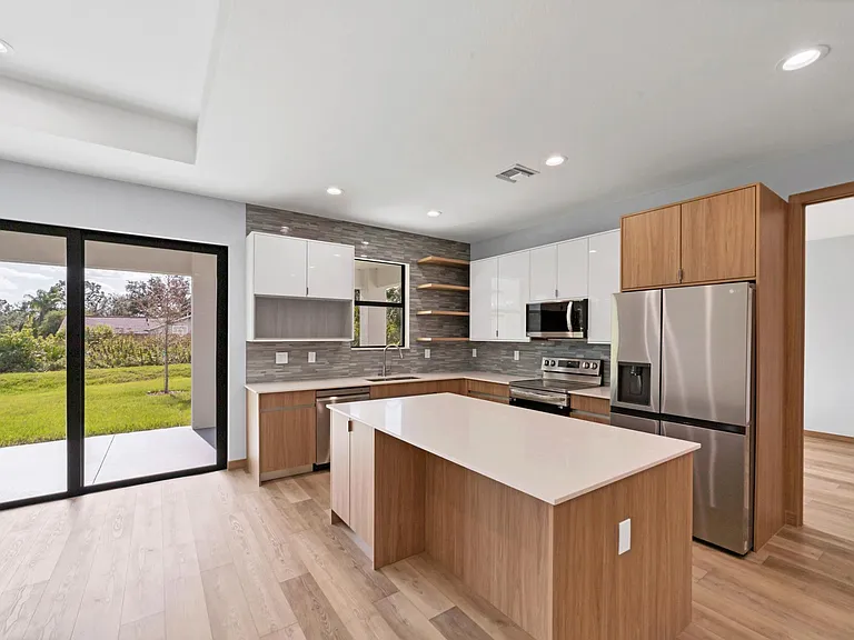 6927 Topeka Ln — Photo 12