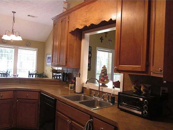 5th image of 900 Hallwood Ln