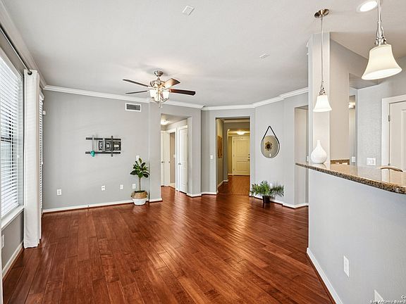 4th image of 7342 Oak Manor #4209
