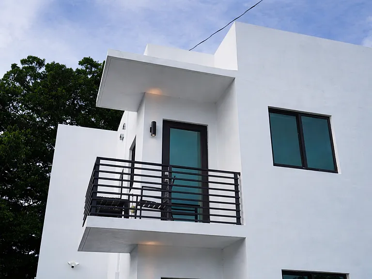 NW 38th St — Photo 37