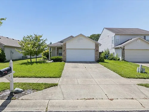 15501 Wandering Way Photo 1