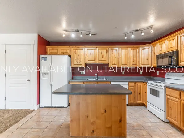389 S State St, Provo, UT