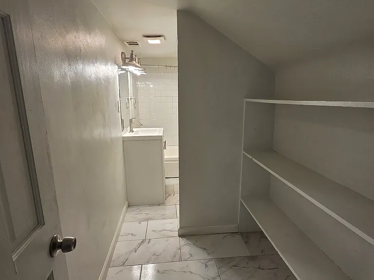 621-623 Lincoln Avenue - 7 — Photo 3