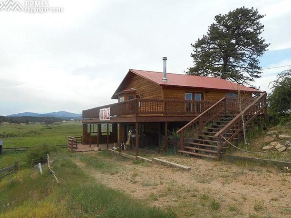 Expansive deck views