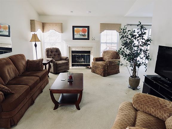 4th image of 5959 Augusta Ln #1