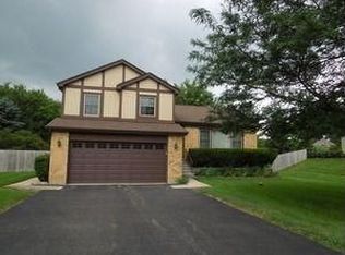 14N654 Bonnie Ln, Elgin, IL 60124