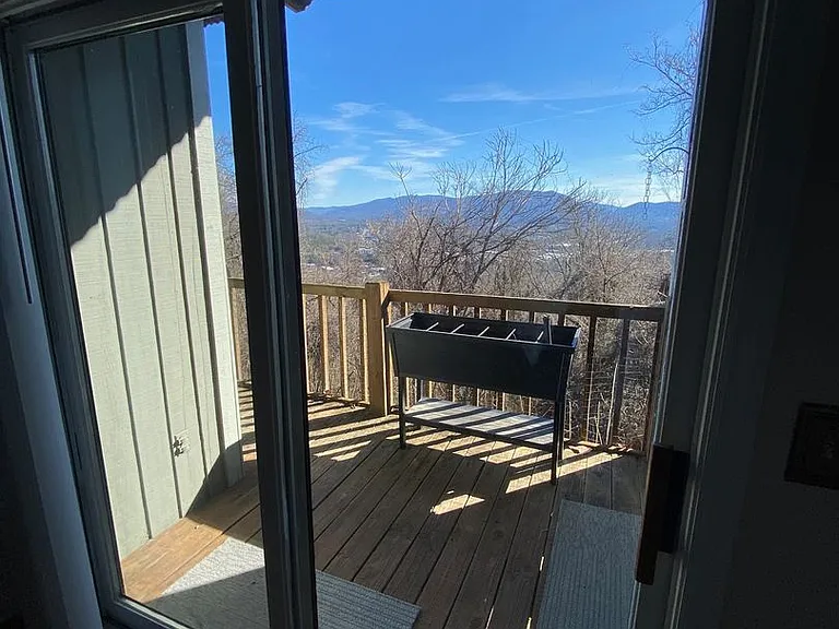 466 Windswept Dr — Photo 39