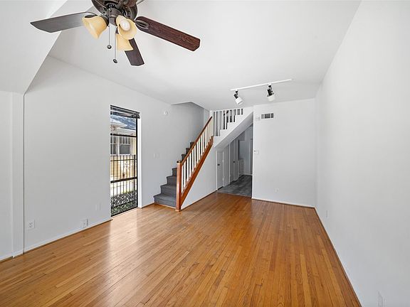 5th image of 518 Hawthorne St APT 2