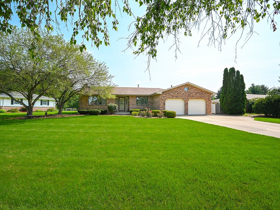 1st image of 310 Wintree Ln