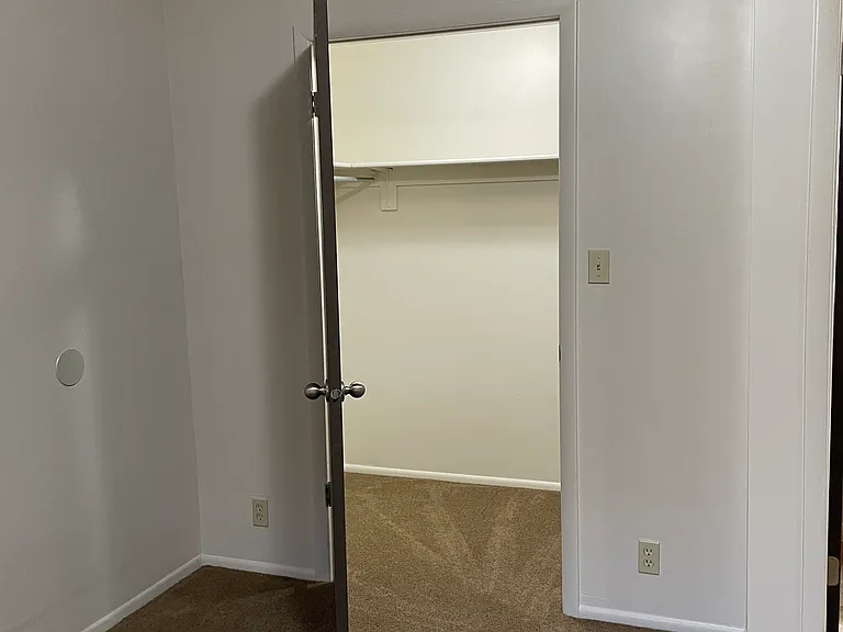 15 E 600 N — Photo 10