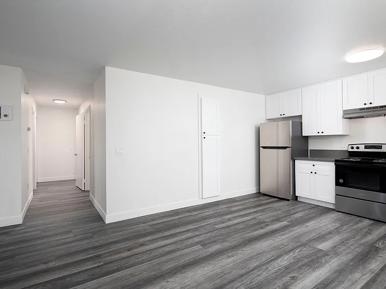 Highland View Apartments — Photo 8