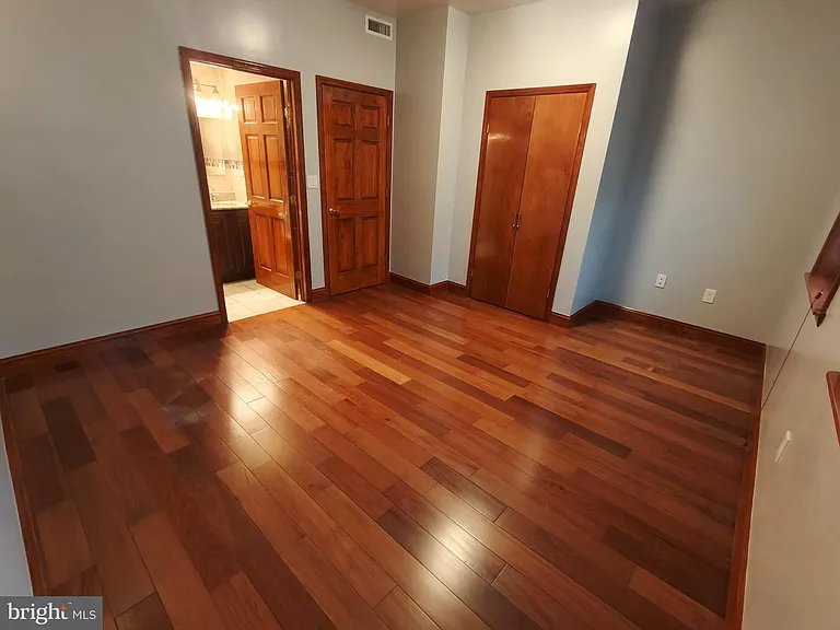 1106 Wallace St #B — Photo 11