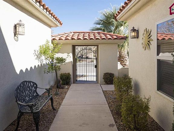 4th image of 1905 Palm Canyon Dr
