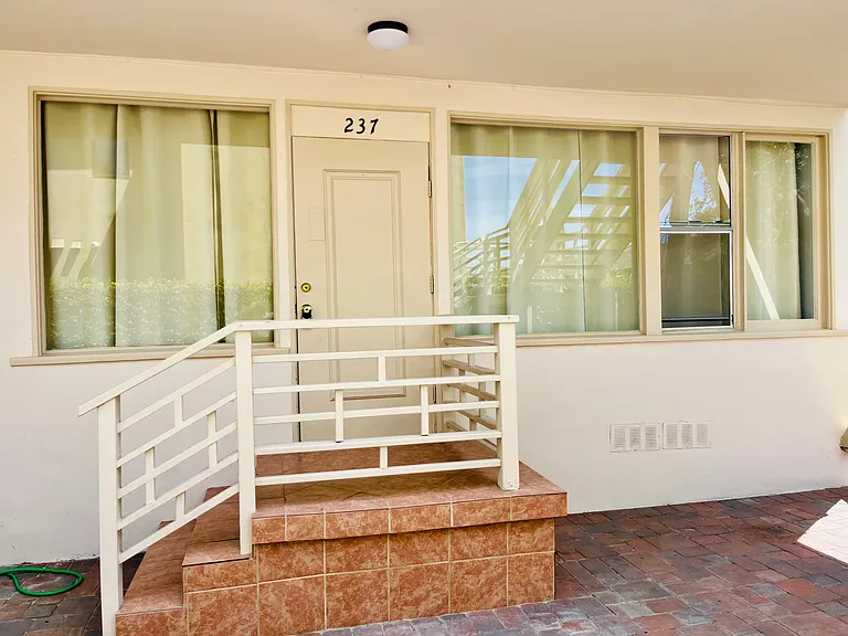 237 Bonair St — Photo 13