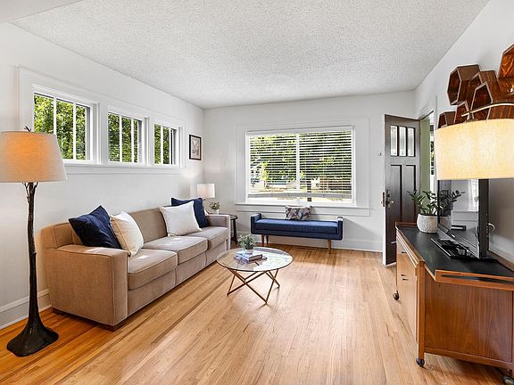4th image of 4121 23rd Ave S