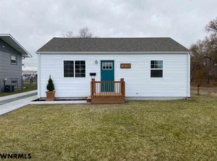 1114 Avenue D, Scottsbluff, NE 69361