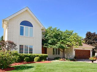 990 Carlow Dr, Des Plaines, IL
