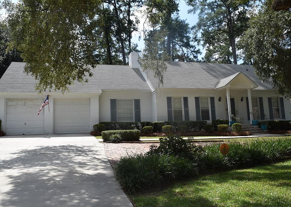 1st image of 2205 N Sherwood Dr