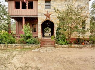 1126 Pedernales Oaks Rd, Johnson City, TX 78636