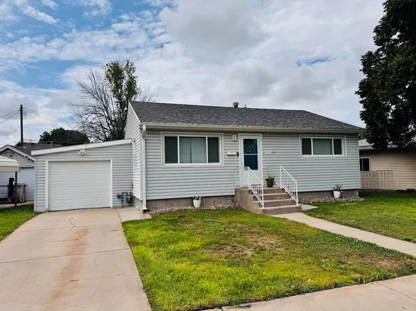 1204 Candace Dr, Ogallala, NE 69153