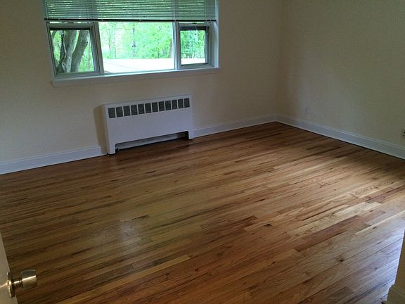 3rd image of 35 S Broadway APT D4